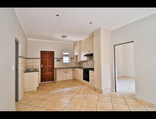 2 BEDROOM FLAT SOLD IN VILLIERIA